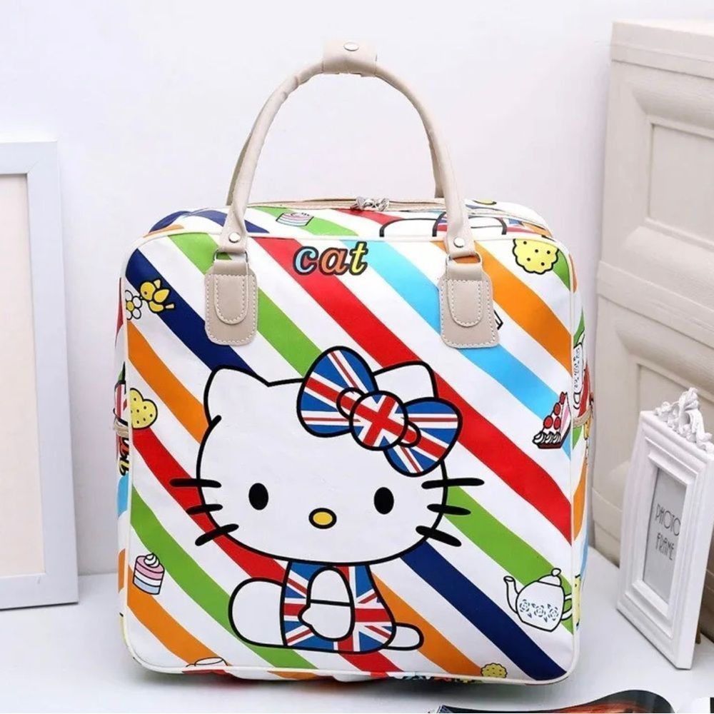 Hello Kitty Lightweight Large Travel Bag Tote UK Union Jack Rainbow Vegan Lthr - Picture 4 of 4